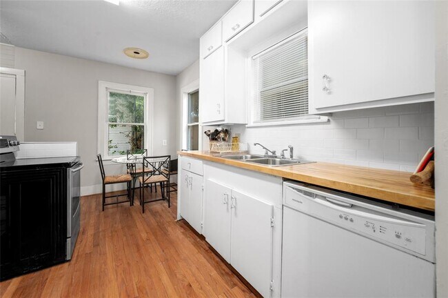 Foto del edificio - 1817 Sul Ross St