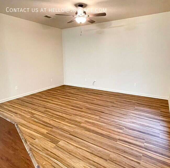 Foto del edificio - 10003 Amber Cir