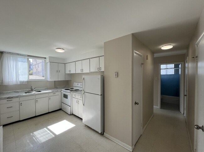 Building Photo - 21 Verdun St