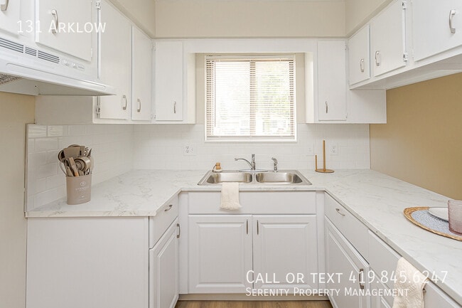 Building Photo - 131 Arklow-