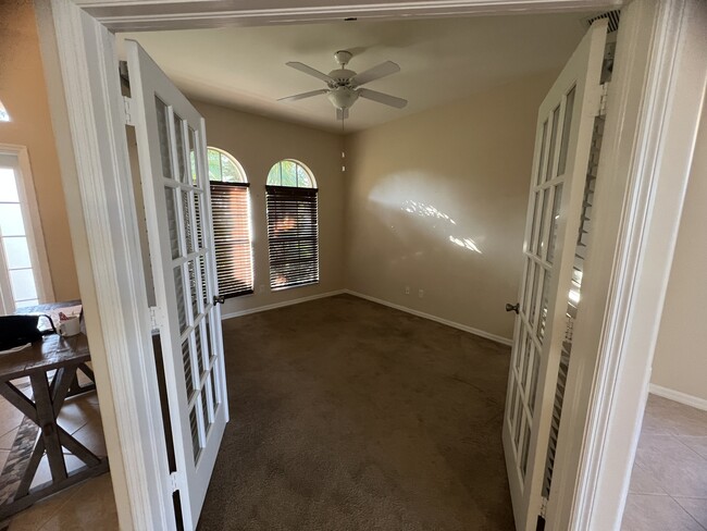 Building Photo - 13988 Village Creek Dr