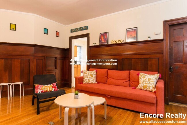 Foto del edificio - 1249 Beacon St