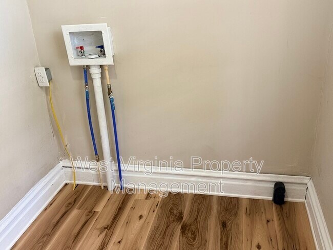 Foto del edificio - 102 Temple St