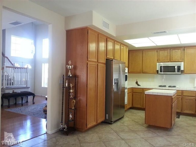Building Photo - 4 br, 3 bath House - 1816 Golden Oak St