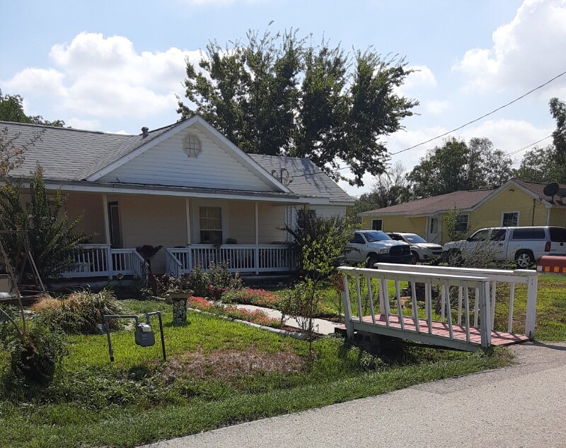 5220 Gwenn Ln Unit 2, Baytown, TX 77521 Room for Rent in Baytown, TX