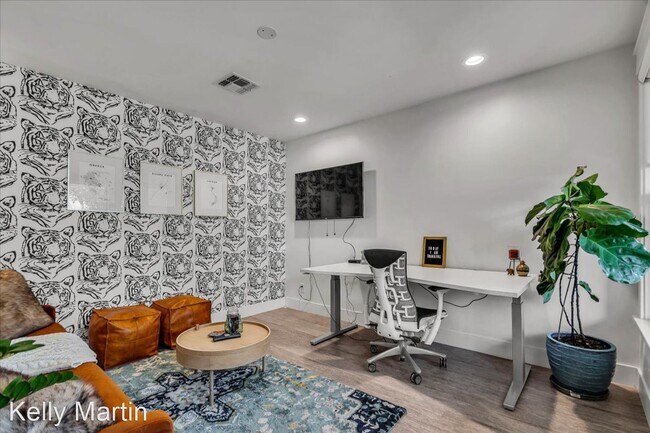Building Photo - 2 br, 2.5 bath House - 808 N. 4th Ave #8