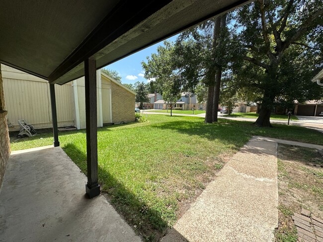 Foto del edificio - For Lease | 3 Bed, 2 Bath | 1,260 Sq Ft | ...