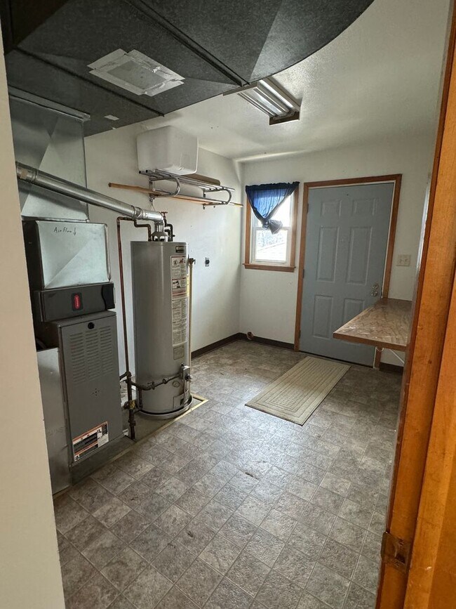 Foto del edificio - 1903 E Avenue B