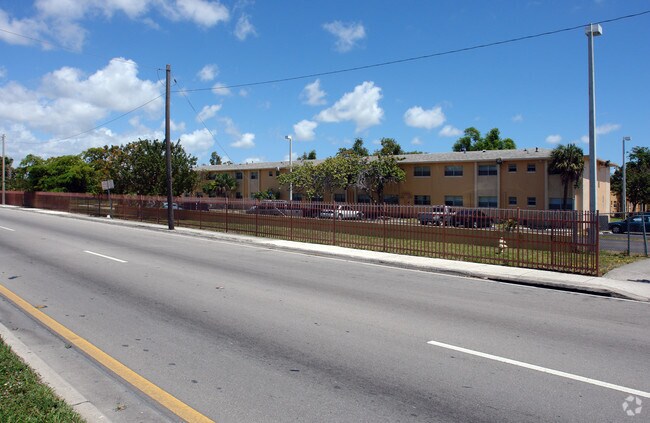 Cordova Courts Apartments Cordova Courts Apartments