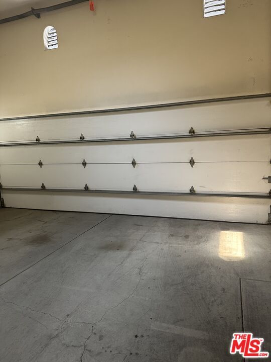Building Photo - 1131 Rexford Dr