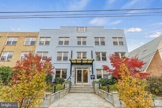 Building Photo - 922 Madison St NW