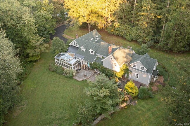 Foto del edificio - 4 Copeland Dr