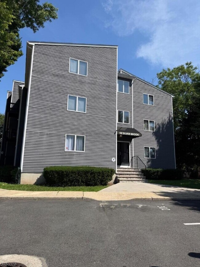 Building Photo - 52 Heckel St