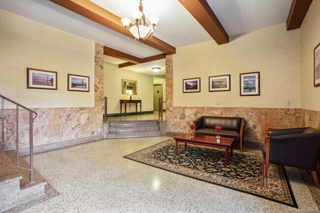 Foto del edificio - 565 Broadway St