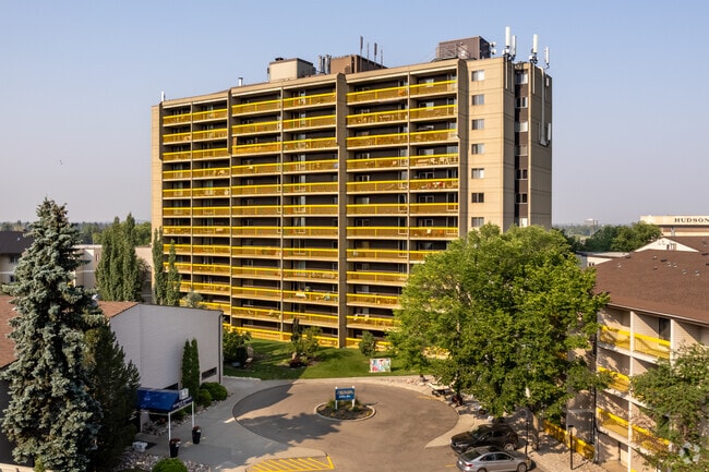Building Photo - The Village at Southgate