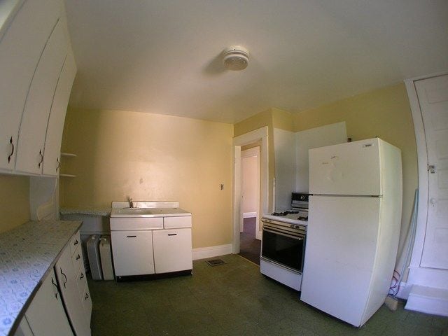 Building Photo - 138 Kirtland St SW