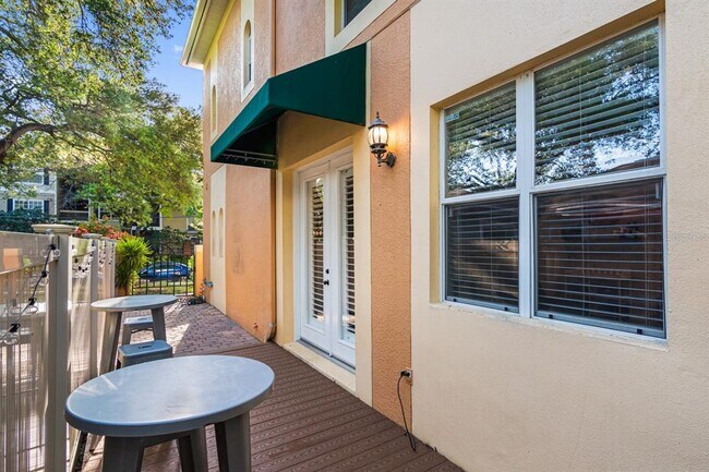 Foto del edificio - 403 S Fremont Ave