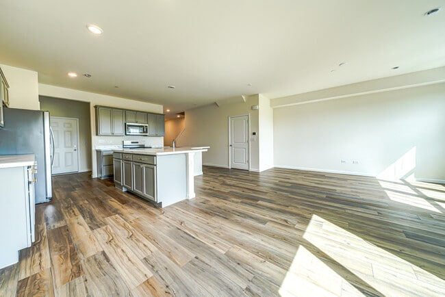 Building Photo - 2283 Horseshoe Cir