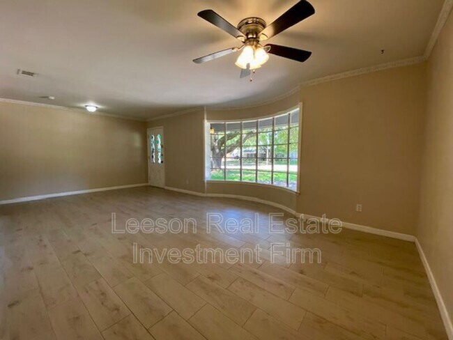 Foto del edificio - 2320 Melrose Ave