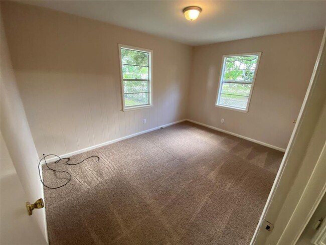 Building Photo - 834 Matamoros Dr