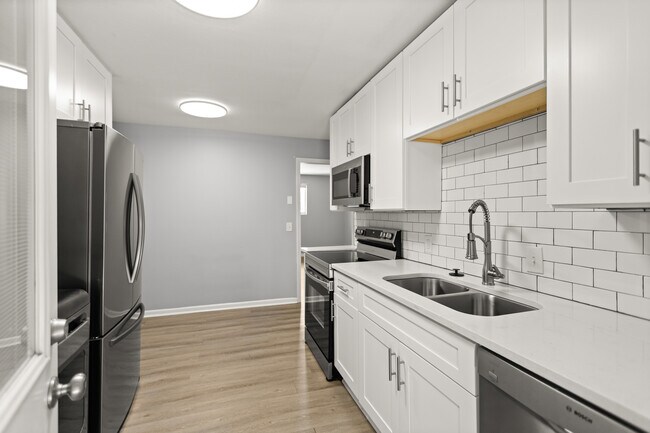 Photo - 3400 Clifton Ave Apartments