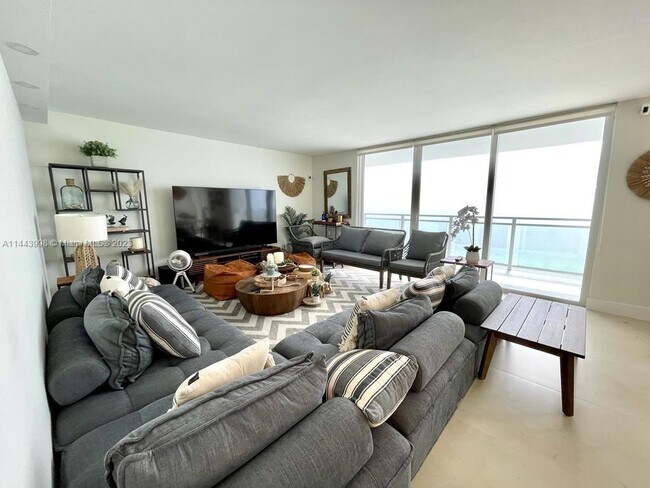 Foto del edificio - 2030 S Ocean Dr