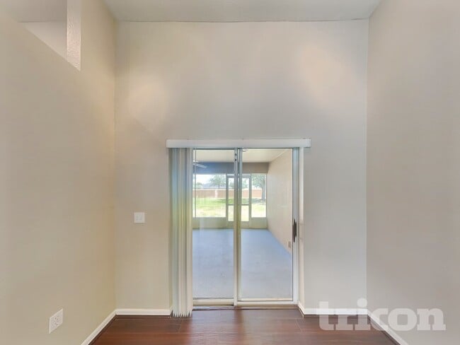 Foto del edificio - 10752 Carloway Hills Dr