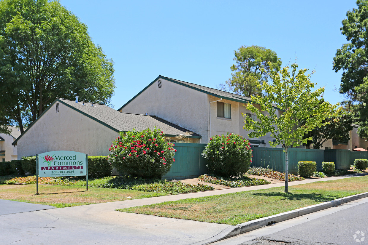 Primary Photo - Merced Commons