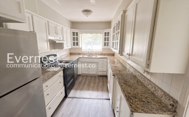 Foto del edificio - 1232 Oakwood St