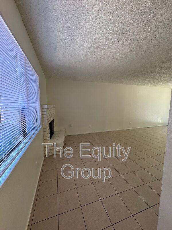 Foto del edificio - 1042 N Jefferson St
