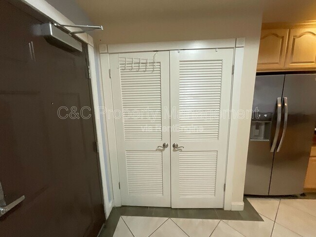 Foto del edificio - 1421 N First St