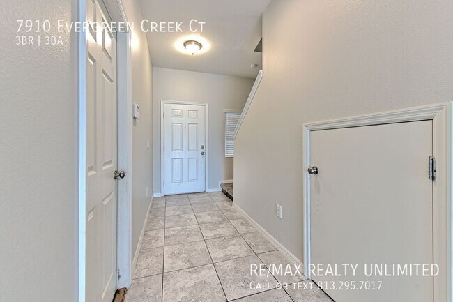 Foto del edificio - 7910 Evergreen Creek Ct