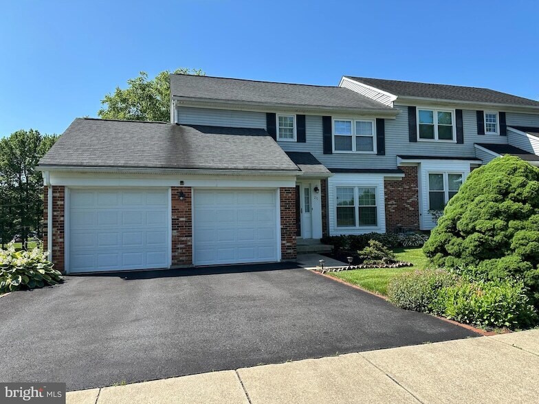 Foto principal - 25 Green Meadow Ct