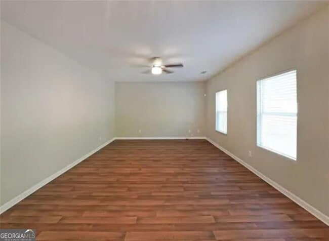 Building Photo - 677 Holly Springs Ct