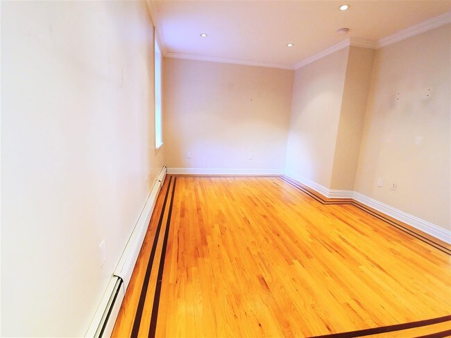 Foto del edificio - 104 62nd St