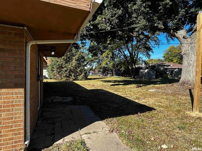 Building Photo - 2819 W Westport Rd