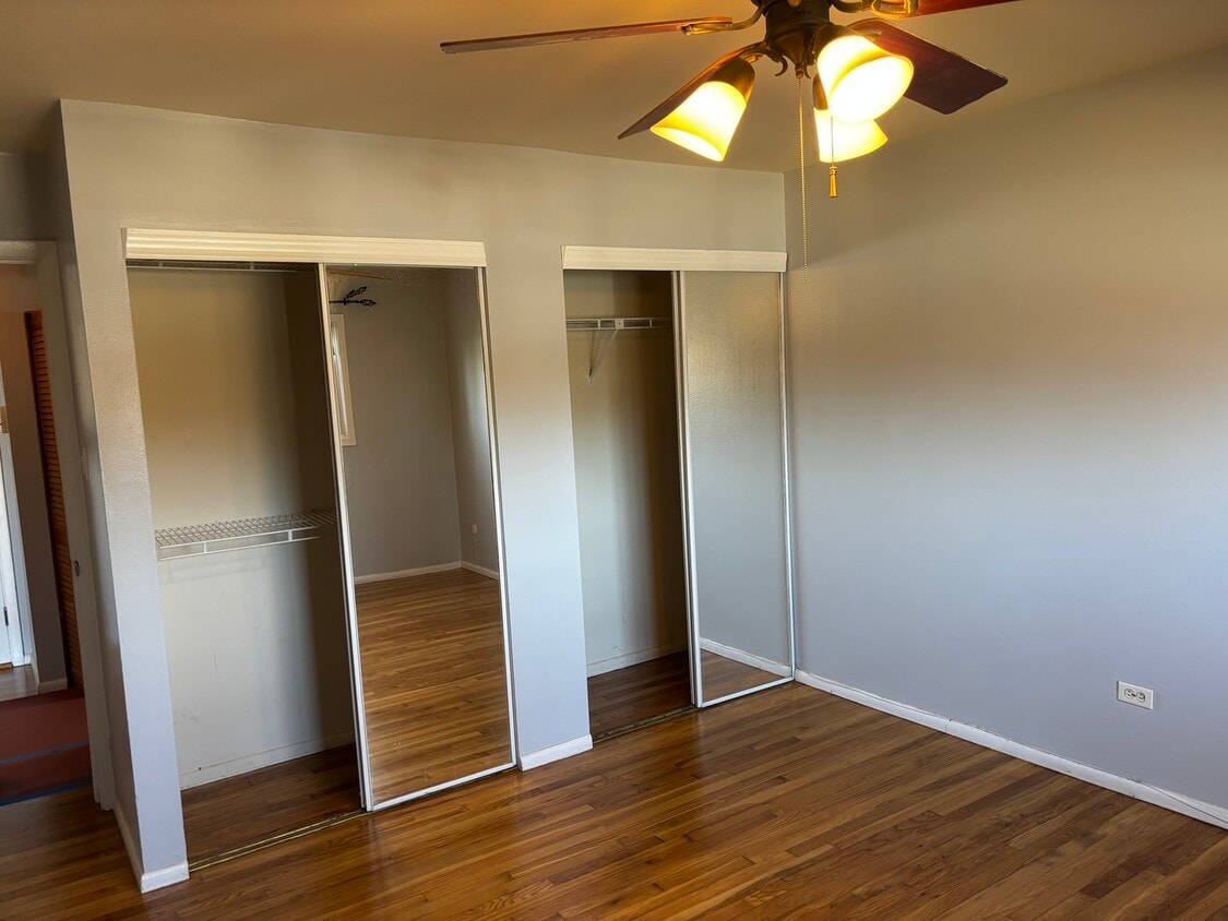 Building Photo - 8856 Northshore Dr