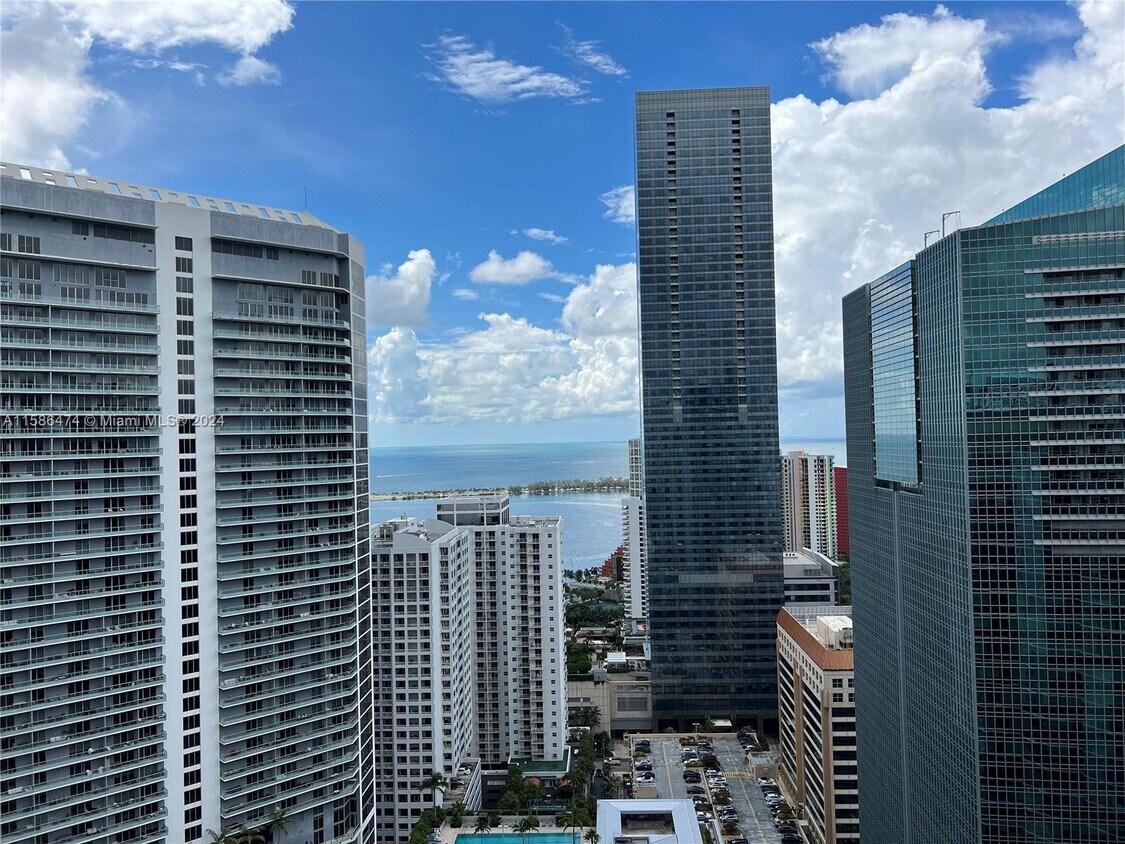 1200 Brickell Bay Dr Unit 4121, Miami, FL 33131 Condo for Rent in
