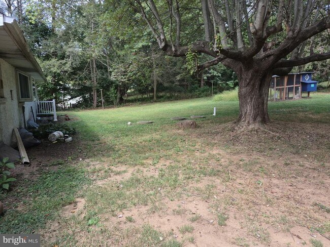 Building Photo - 1700 Lenni Dr