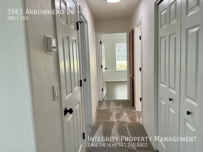 Building Photo - 3963 Arrowhead Dr