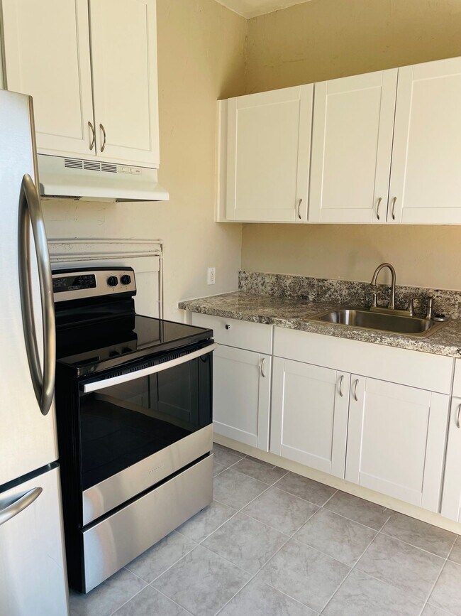 Foto del edificio - Fully Remodeled Charming Historic 2 Bed 1 ...