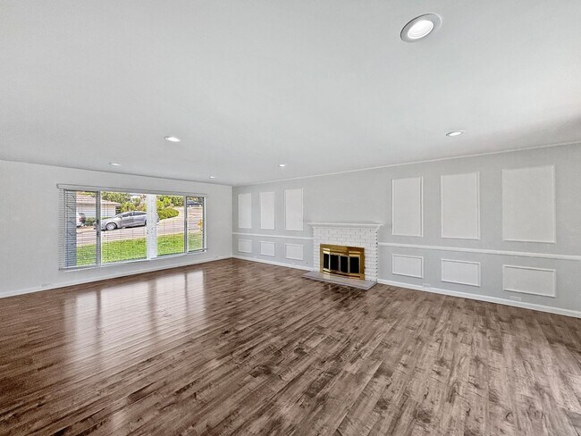 Foto del edificio - Charming & Spacious 4BD/3BA House in Allie...