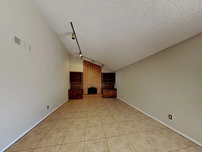 Foto del edificio - 3140 W Danbury Dr