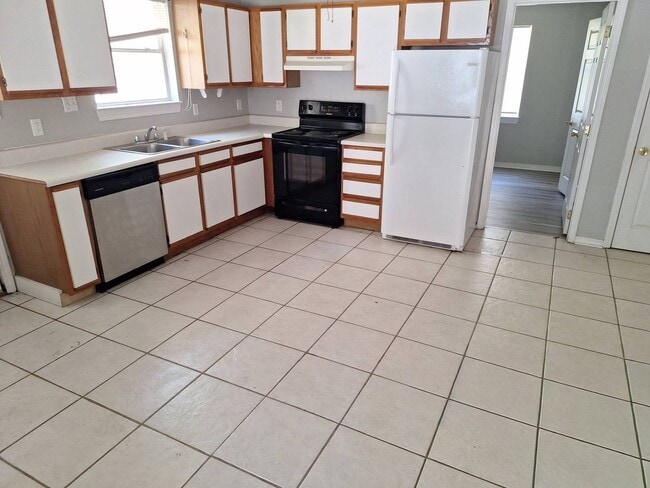 Foto del edificio - 8100-8104 Exchange St