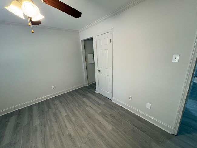Foto del edificio - 2 Bedroom 1 Bath Apartment Close to Campus! Available Now!