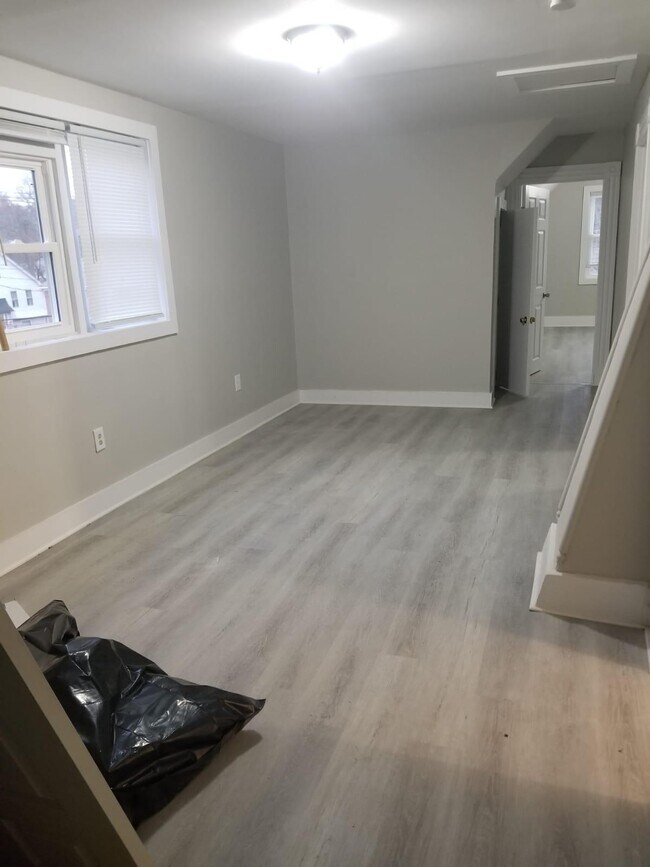 211 Alden Ave Unit 3, New Haven, CT 06515 Apartments in New Haven, CT