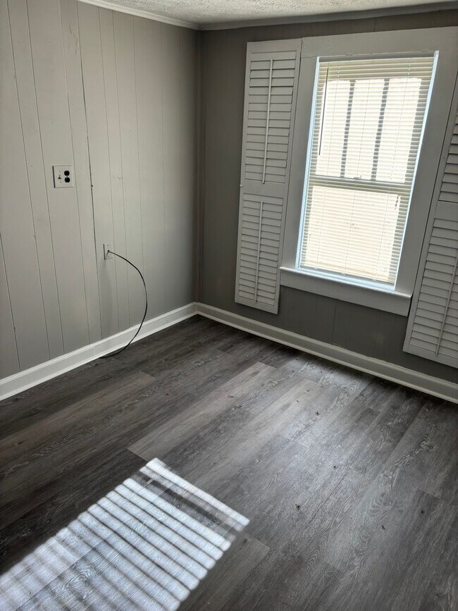 Foto del edificio - Eighteenth Ave 3011