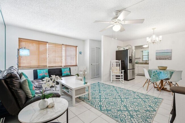 Foto del edificio - 1401 N 12th Ct