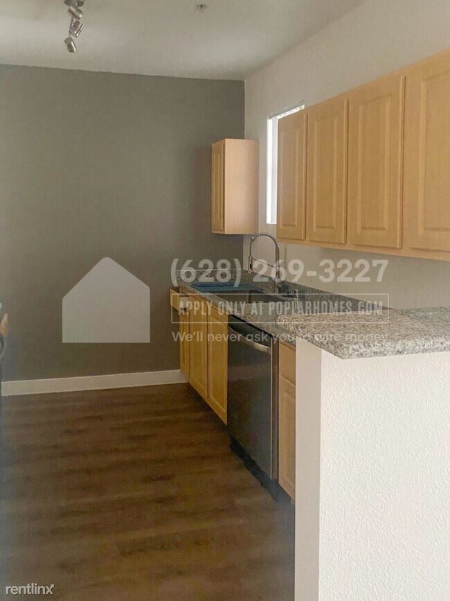 Building Photo - 1 br, 1 bath Condo - 6955 N Durango Dr Uni...