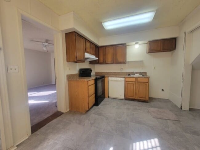 Foto del edificio - 3 Bedroom Duplex!!!!